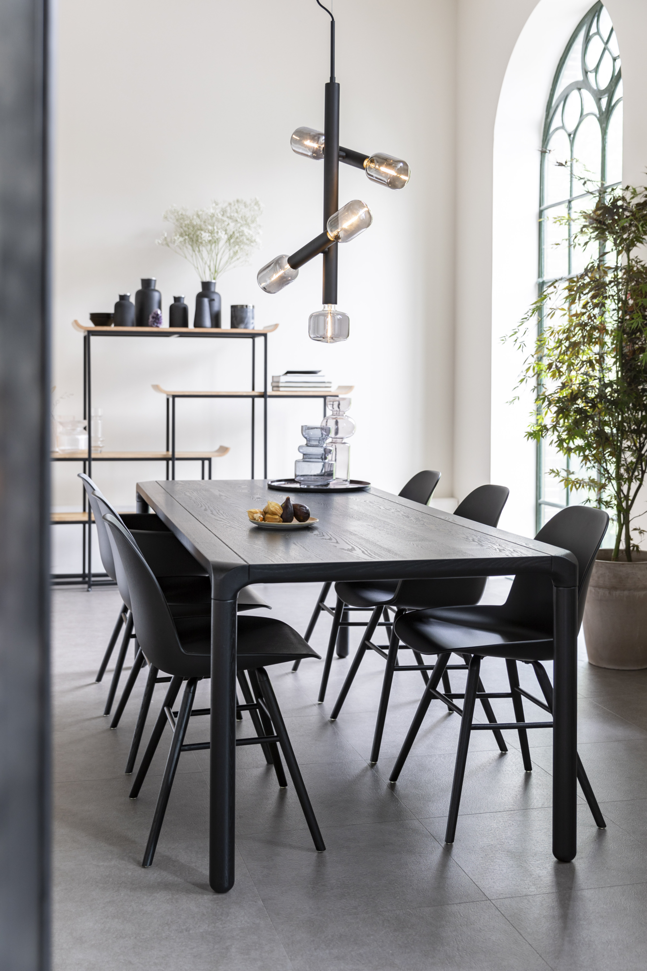 Zuiver Storm Eettafel Zwart