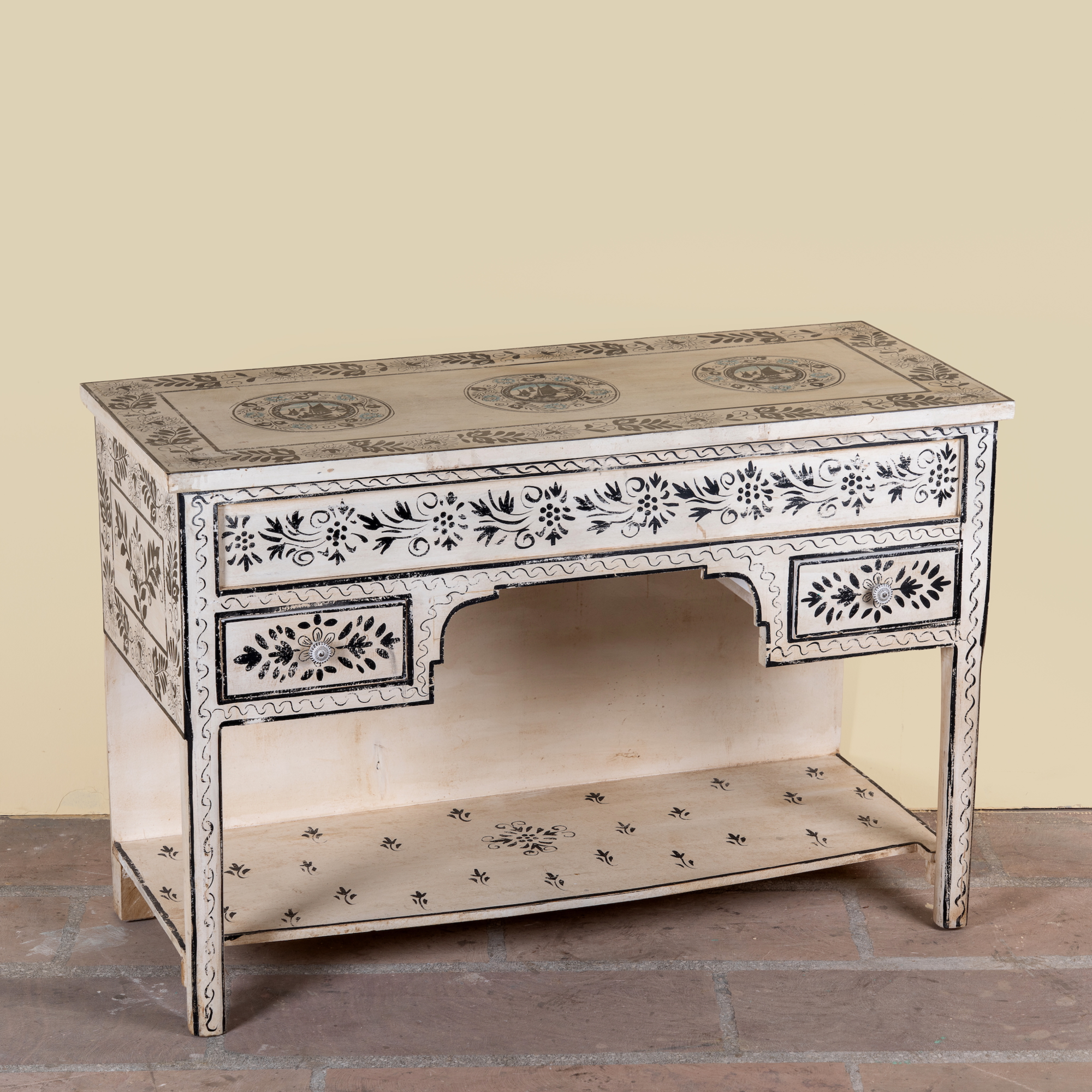 Swaha - Handbeschilderd Bureau