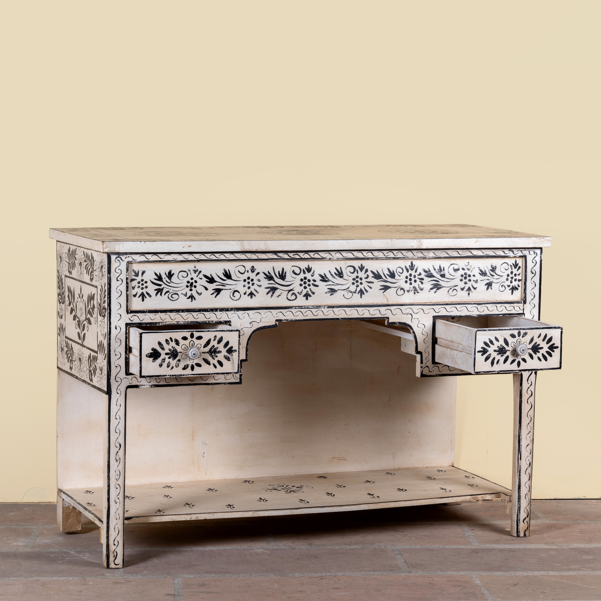 Swaha - Handbeschilderd Bureau