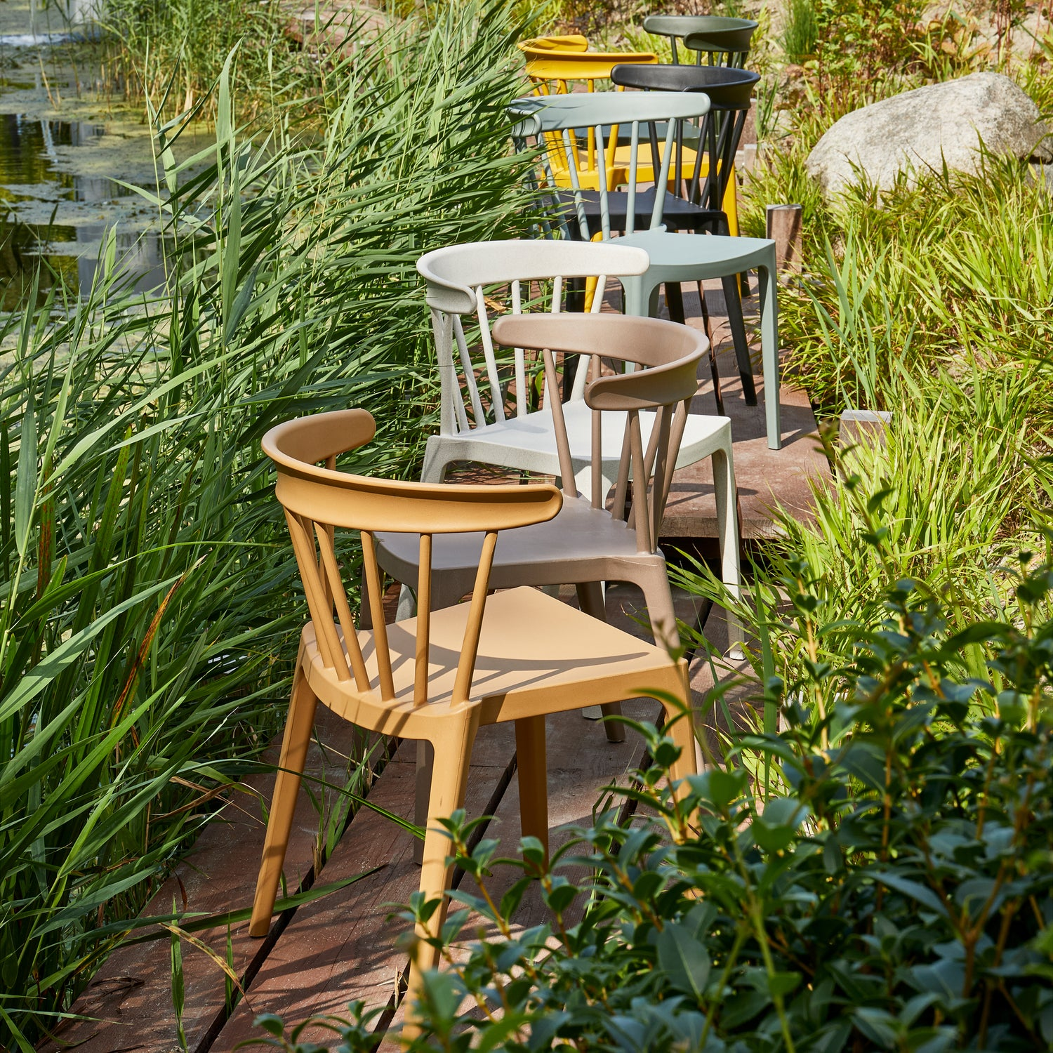 Bliss tuinstoel met spijlen kunststof paars/bruin