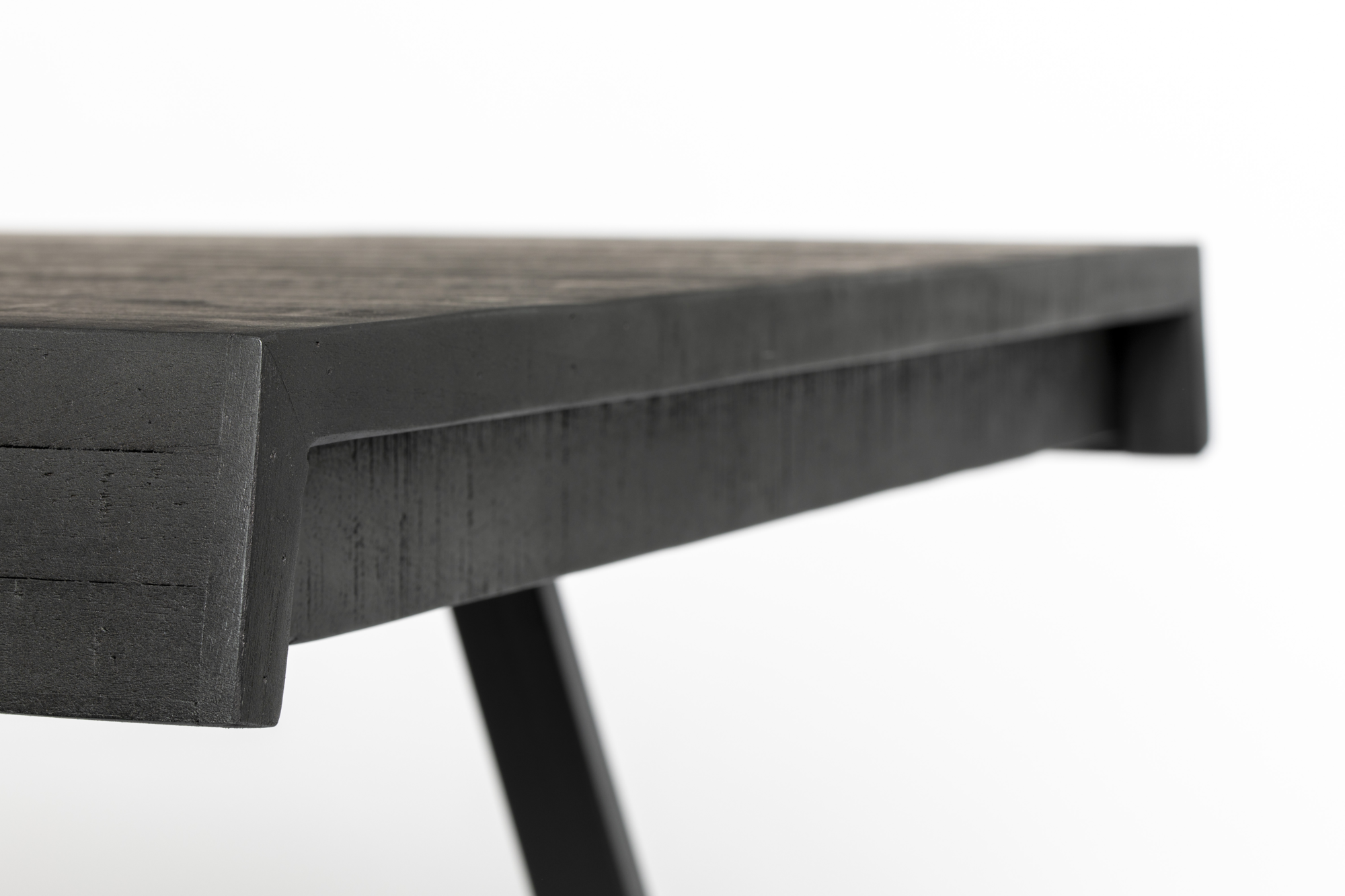 Housecraft living Suri Tafel