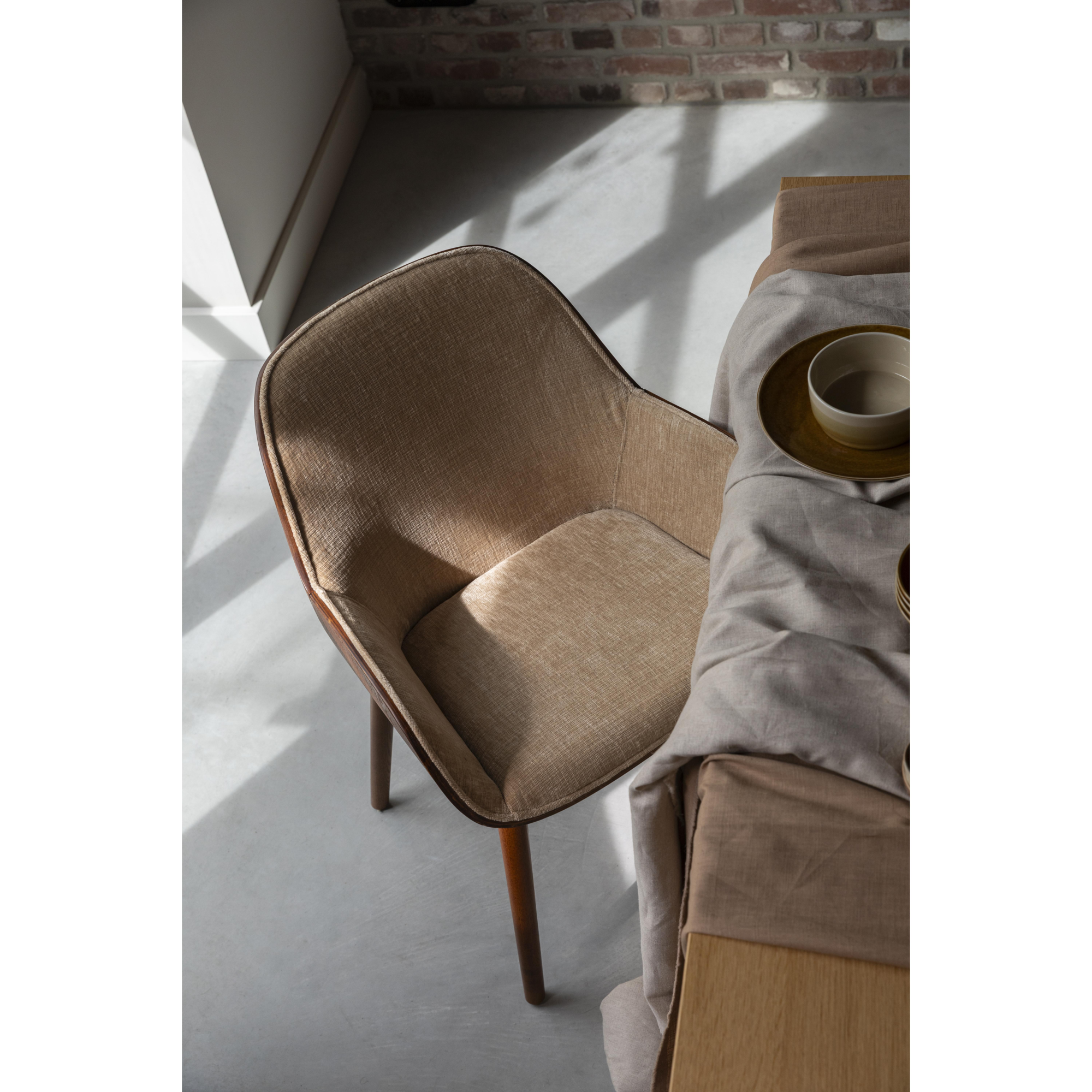 TAYLOR CHAIR