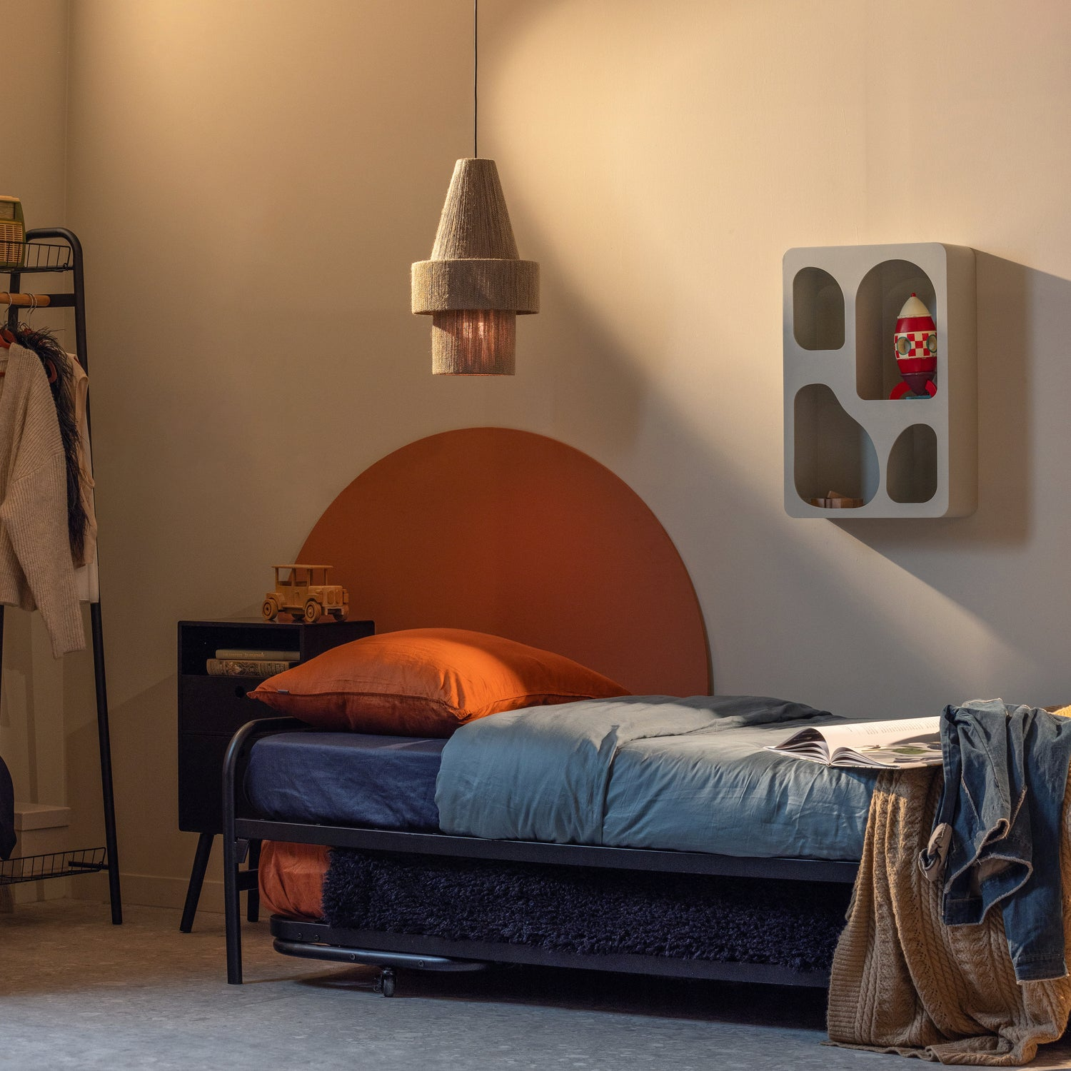 Lucy eenpersoons onderschuifbed metaal zwart 90x200 cm
