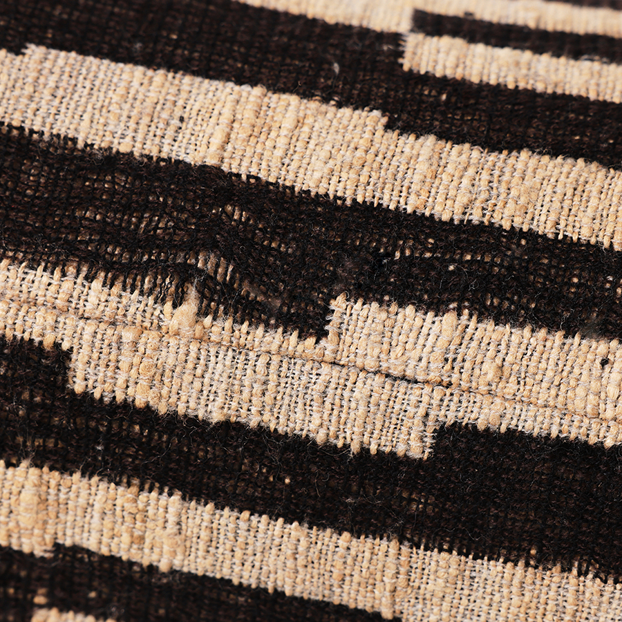 Natural monochrome cushion (70x40cm)