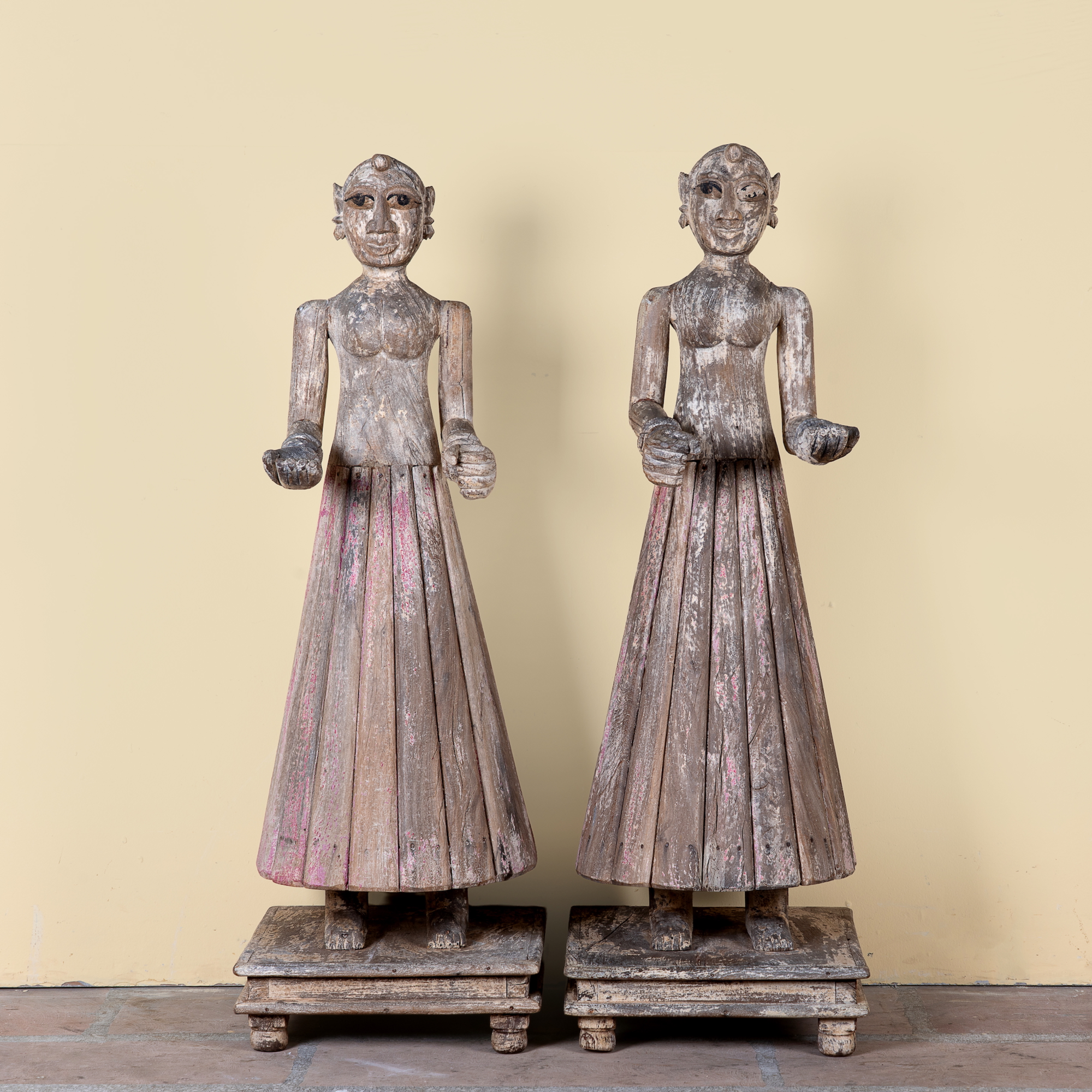 Temple Guardians - Handgesneden Tempelwachters 