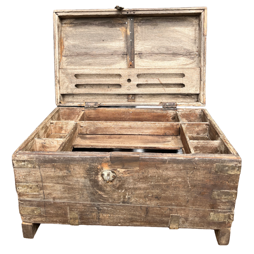 Oude opbergkist uniek item