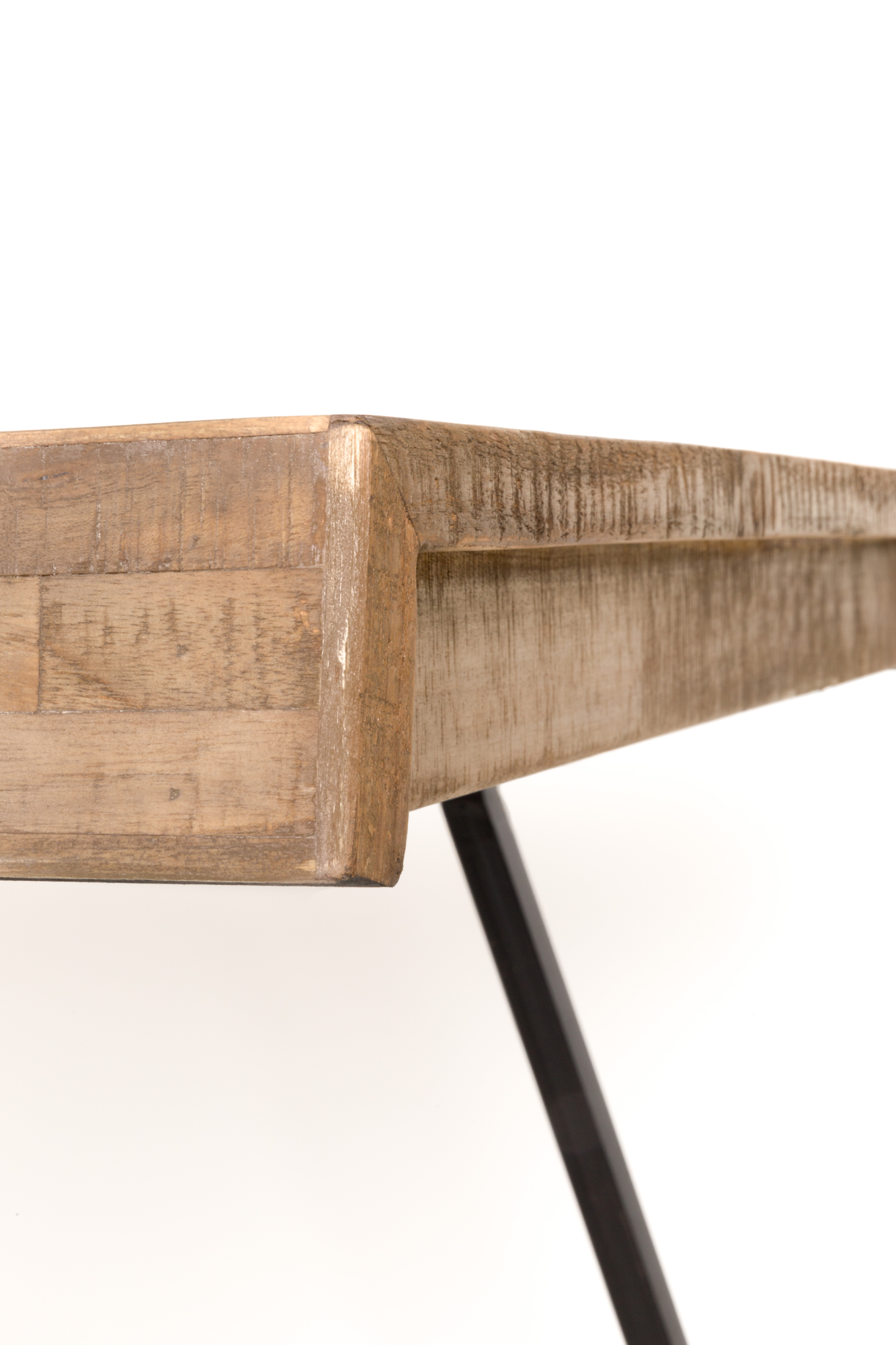 Housecraft living Suri Tafel