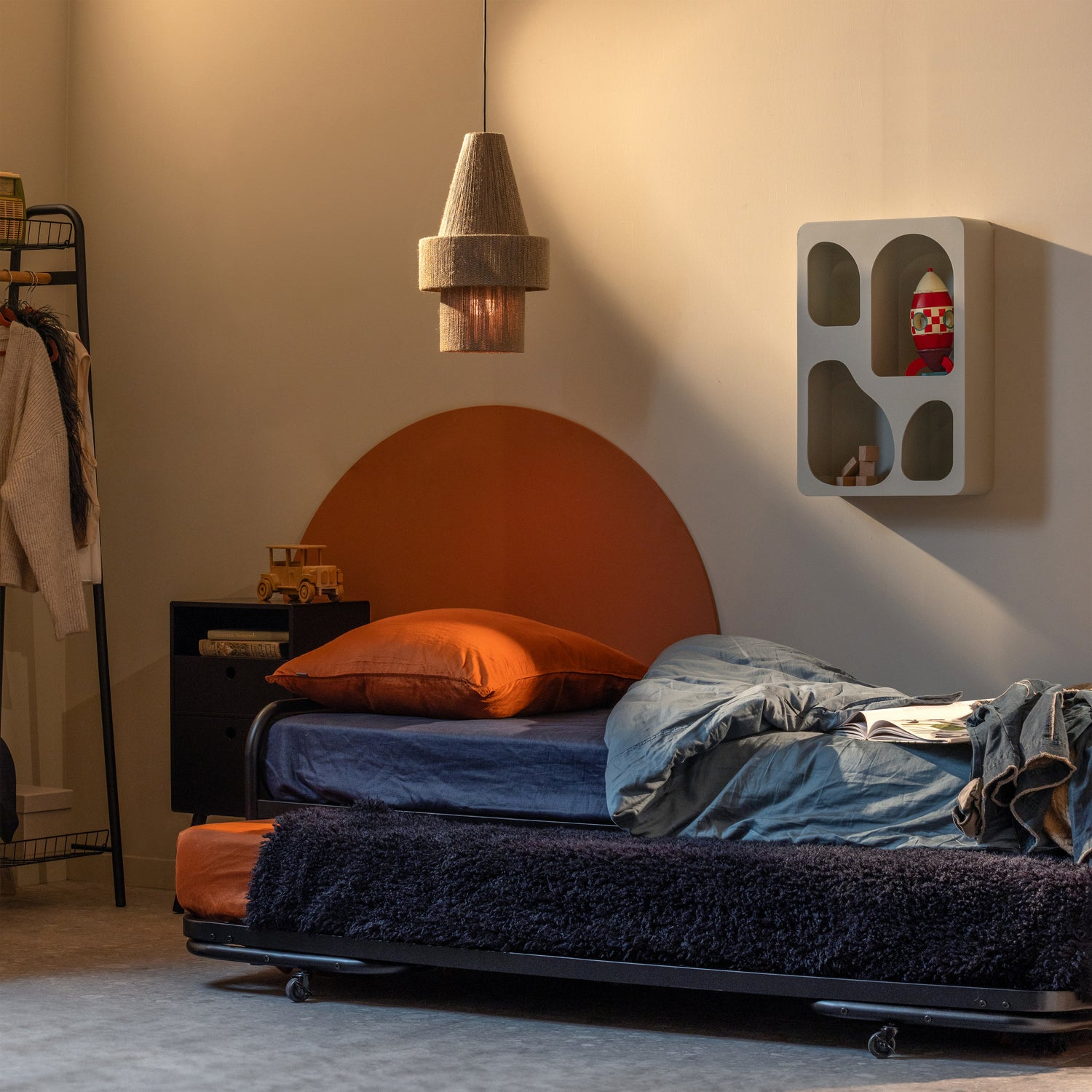 Lucy eenpersoons onderschuifbed metaal zwart 90x200 cm
