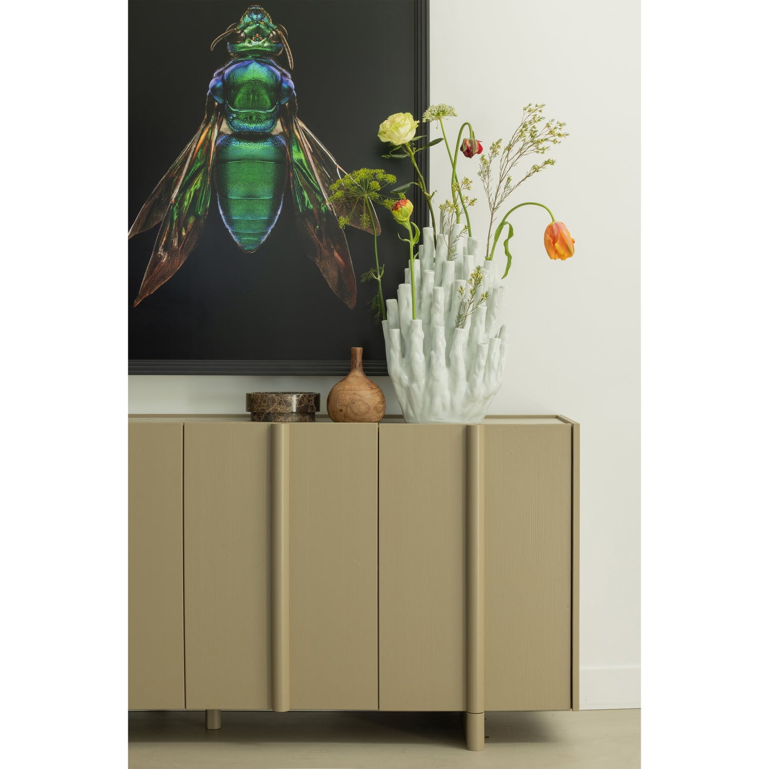 Basu dressoir grenen mud [fsc]