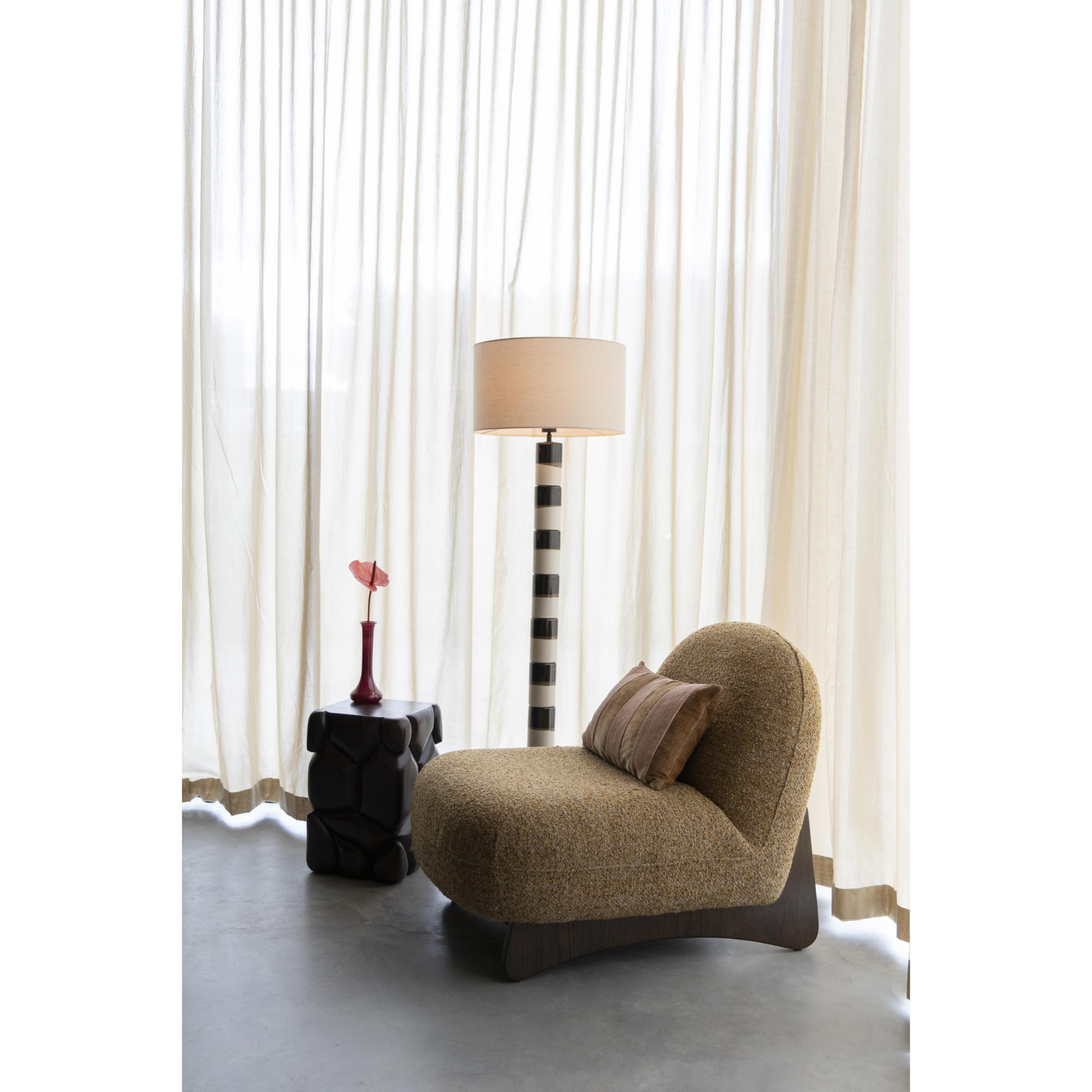 LOOM LOUNGE CHAIR