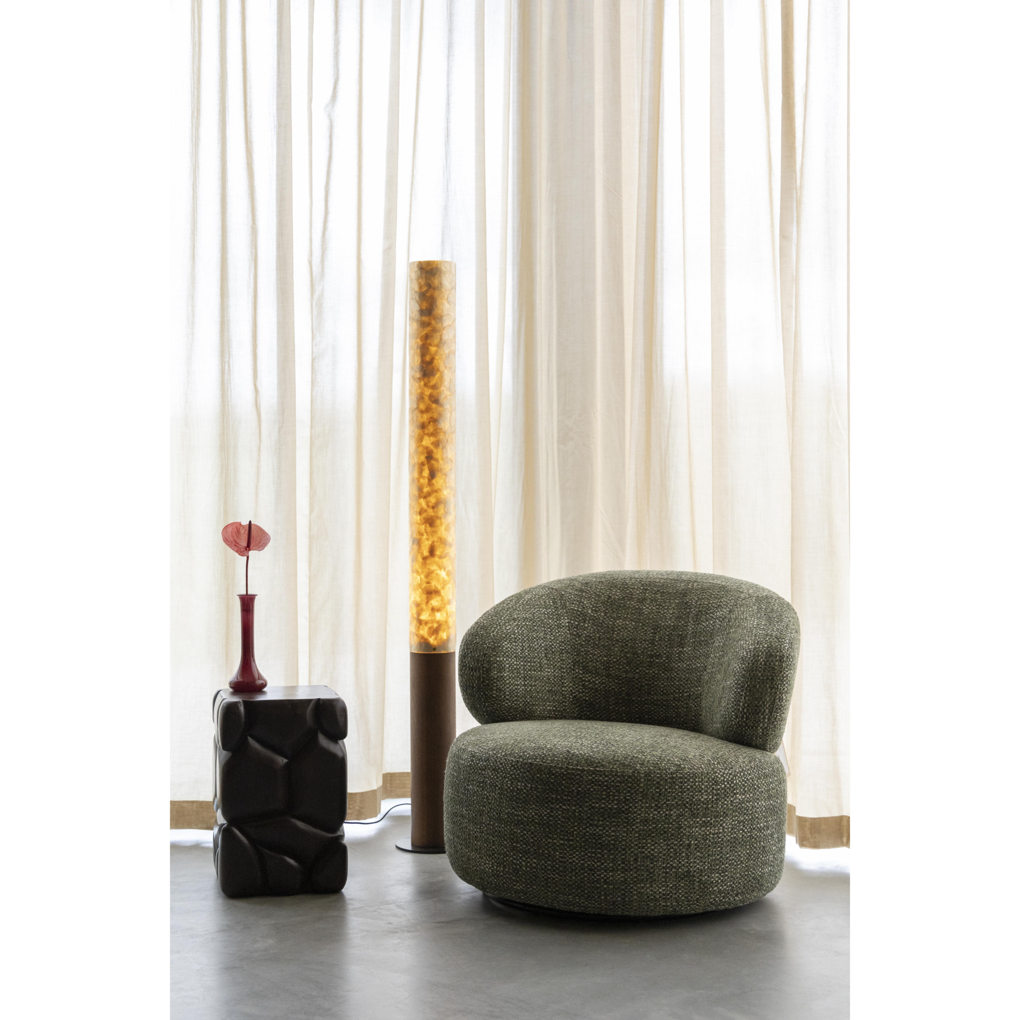 WALTER LOUNGE CHAIR