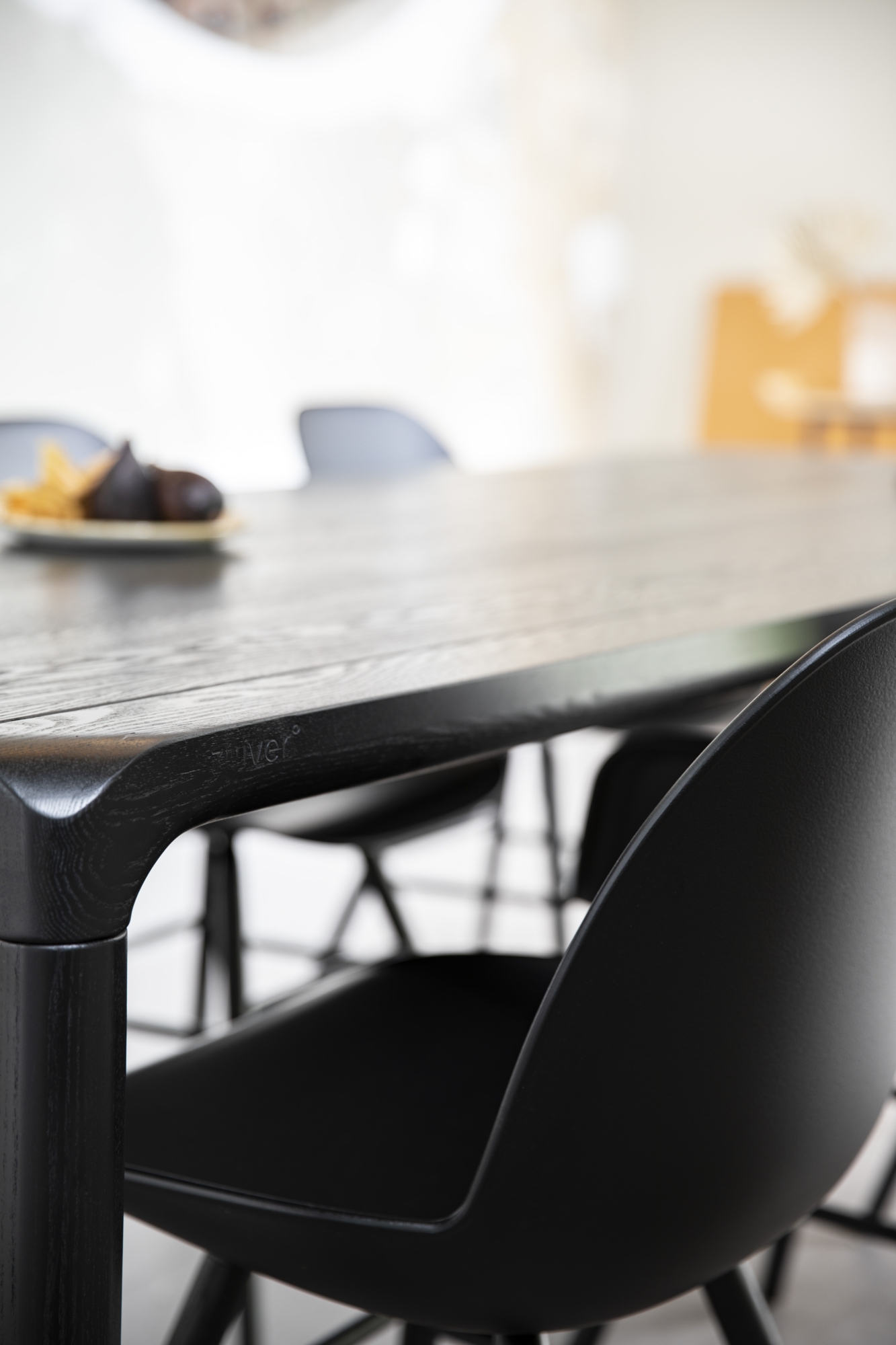 Zuiver Storm Eettafel Zwart