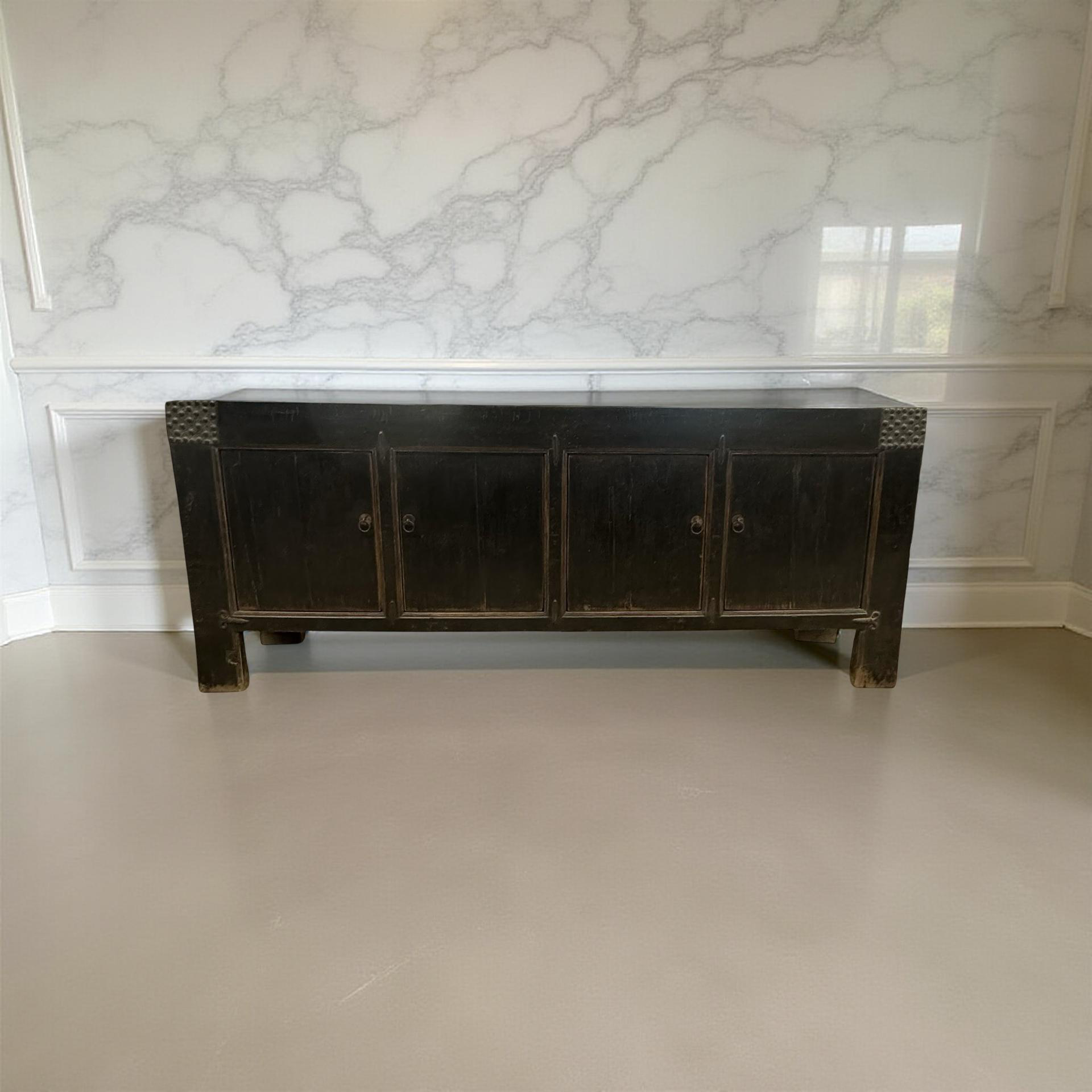 Dressoir zwart 4 deur noppen beslag