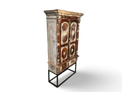 Kast rood/wit 2 deur 2 la uniek
