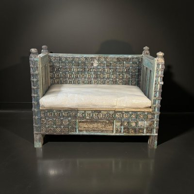 Bank gekleurd met matras uniek