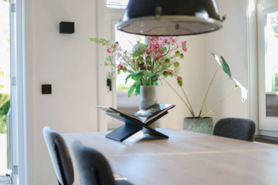 They &amp; Me eettafel Joy – bootsvorm – eiken rustiek bianco olie – onderstel TM100 antraciet