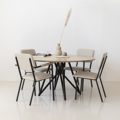 Studio HENK tafel Butterfly Rond QuadpodXL - zwart frame, hardwax light 3041