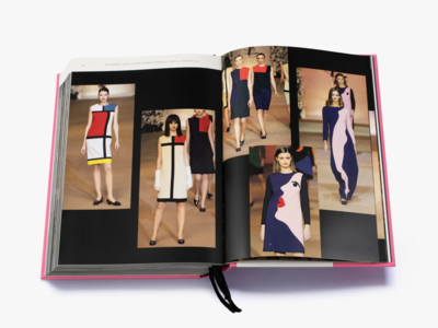 Thames &amp; Hudson boek Yves Saint Laurent Catwalk