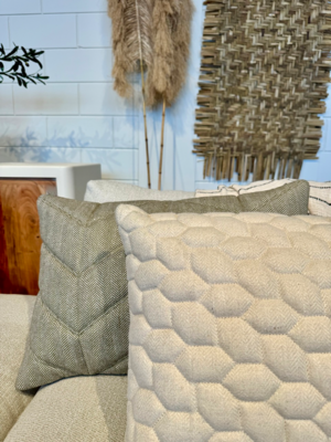Kussen cells off white herringbone