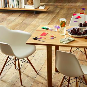 Vitra stoel Eames DAW goud esdoorn onderstel