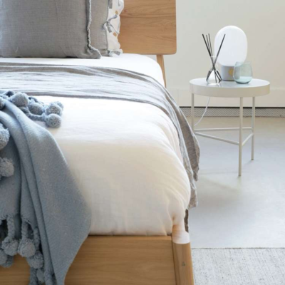 Ethnicraft bed Oak Air 160x200 cm