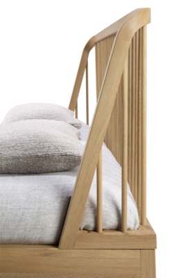 Ethnicraft bed Spindle Oak 180x200 cm