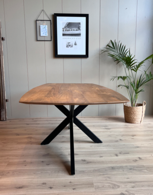 Old Inn Wonen eettafel Deens met spinpoot ovaal mangohout