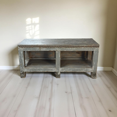 werkbank grijs met authentieke nagelrand