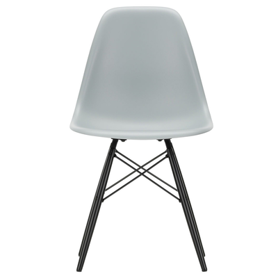 Vitra Eetkamerstoel DSW Re Esdoorn Zwart