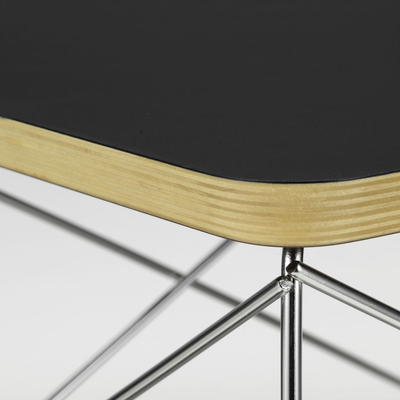 Vitra Salontafel Occasional LTR chroom onderstel, zwart