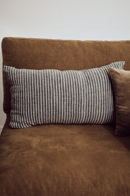 Striped cushion monochrome (70x40cm)