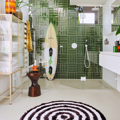 HK wooden stool burgundy