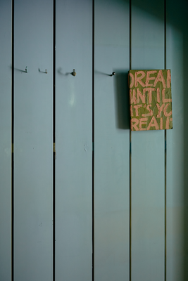 HKliving Schilderij Pocket exhibit Manifest 30x21 cm