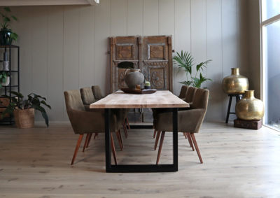 Old Inn wonen boomstamtafel eiken met U poot smal