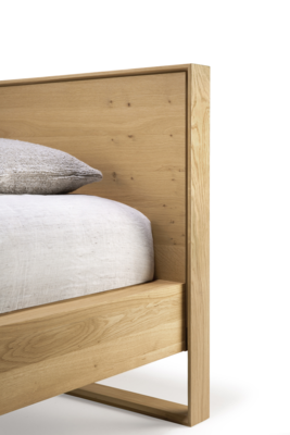 Ethnicraft bed Nordic II Oak 180x200 cm
