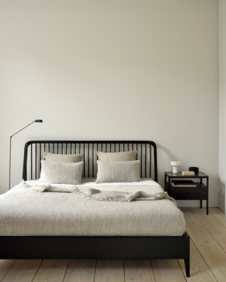Ethnicraft bed Spindle black 180x200 cm