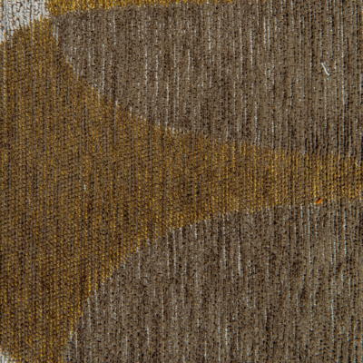 Geel tapijt met willekeurige, ronde vormen en een "Café" bonenmotief