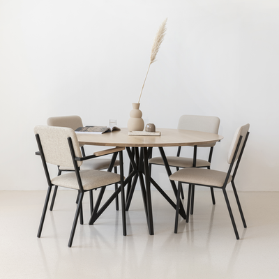 Studio HENK tafel Butterfly Rond Quadpod - zwart frame, hardwax light 3041