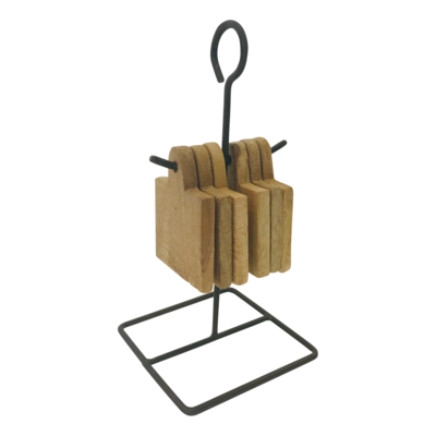6 houten onderzetters op stand(5728)