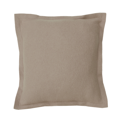 Kussen boiled wool zand