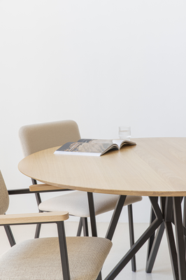 Studio HENK tafel Butterfly Rond Quadpod, zwart frame - Smart Collectie