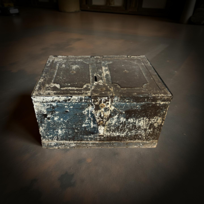 Kist Iron money box uniek