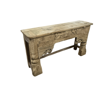 Wandtafel met mooie snijwerk naturel