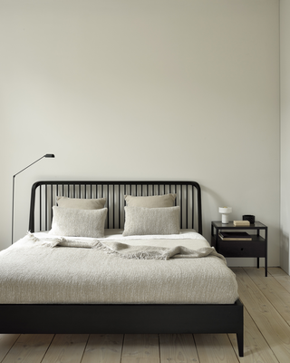 Ethnicraft bed Spindle black 160x200 cm