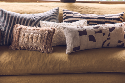 Natural furry cushion (40x25cm)