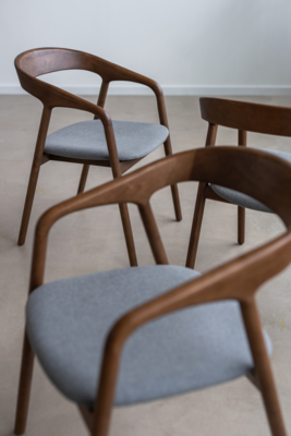 Eetkamerstoel Ruby walnut