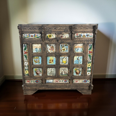 kast 3 deur snijwerk beschilderd uniek