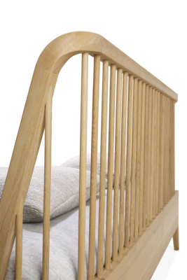 Ethnicraft bed Spindle Oak 180x200 cm