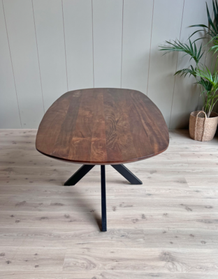 Old Inn Wonen eettafel Mango walnoot Deens ovaal met spinpoot - 240x110 cm