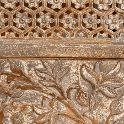 Sidetable Akuti